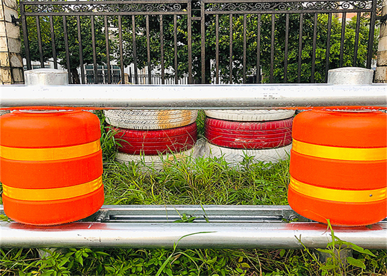 Good price Colore arancio rosso della barriera di EVA Foam Filled Rotating Safety della pelle dell'unità di elaborazione libero in linea