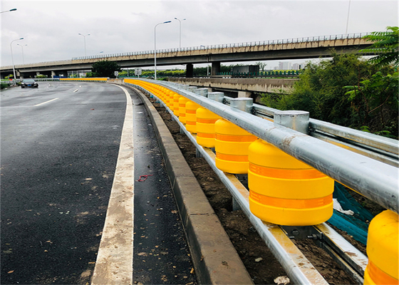 Good price Barriera galvanizzata calda della strada principale di sicurezza della colonna del fascio del barilotto giallo in linea