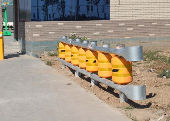 comprare Accessori Giallo con strisce nere Struttura di sicurezza stradale che offre attrezzature di sicurezza stradale per il controllo e la gestione del traffico online manufacture