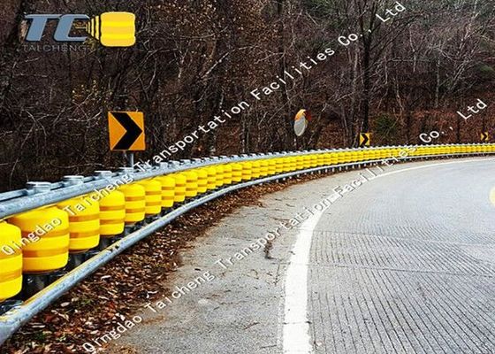 comprare Barriera della guardavia di rotolamento di EVA/unità di elaborazione della barriera del rullo della strada principale di AASHTO M180 online manufacture