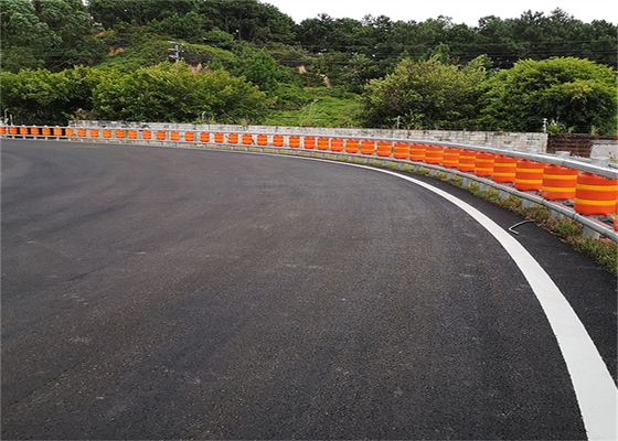 Colore rosso giallo arancione della guardavia di EVA Material Highway Protection Rotating