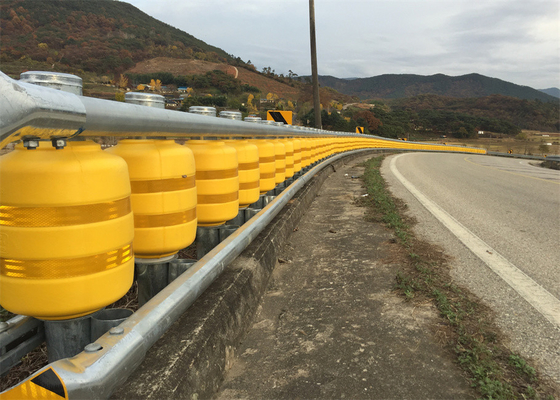 Autostrada di sicurezza della sicurezza del traffico EVA Roller Safe Rolling Type Crash Barrier