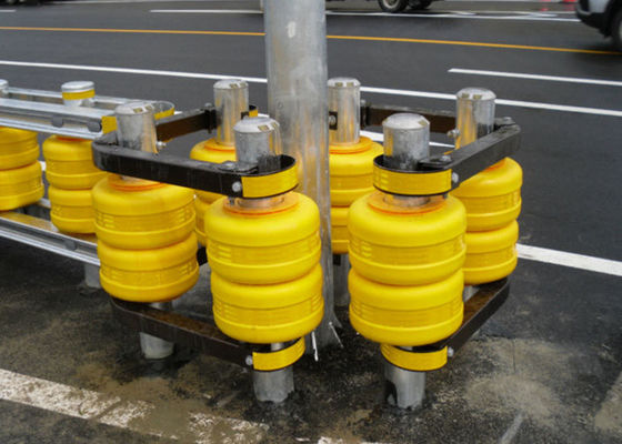 Prezzo buono Durata di vita 10 anni Barriera a rulli per autostrade in acciaio laminato a caldo galvanizzato a freddo Barriera di sicurezza stradale durevole che fornisce protezione dall'impatto del veicolo in linea
