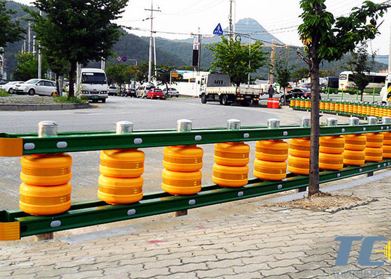 Prezzo buono Barriera spartitraffico con spaziatura 1m 0,7m 0,5m che offre una soluzione di 10 anni per la sicurezza del traffico e la protezione del bordo stradale in linea