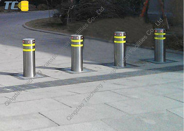 Pilastro automatico di parcheggio in acciaio / pilastri intelligenti in acciaio inossidabile IP68 Finitura 130kg Peso 3,5s Velocità di apertura