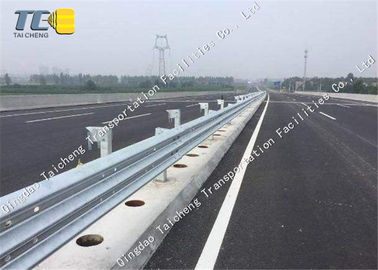 Good price Barriera di sicurezza del fascio di resistenza all'urto W, parapetti d'acciaio di traffico di Wave in linea