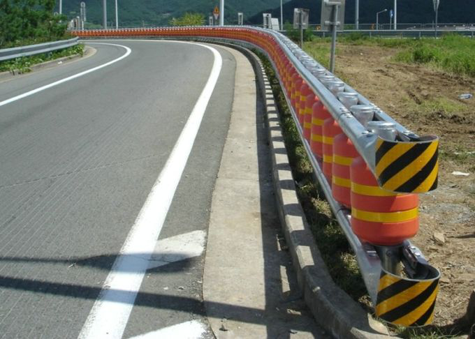 Guardavia 9 delle facilità di trasporto dell'automobile di incidente della barriera della guardavia di rotolamento del fascio di W